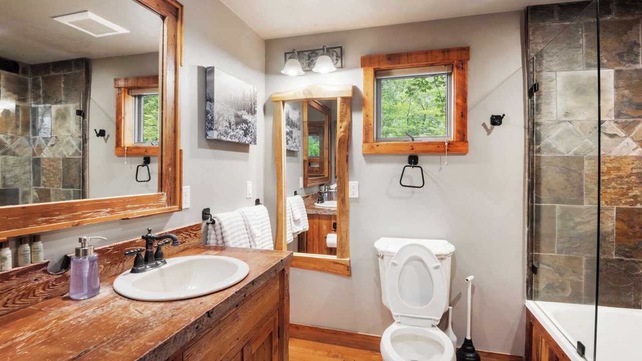 Photo of Bathroom in Tahoe Sierra Estates