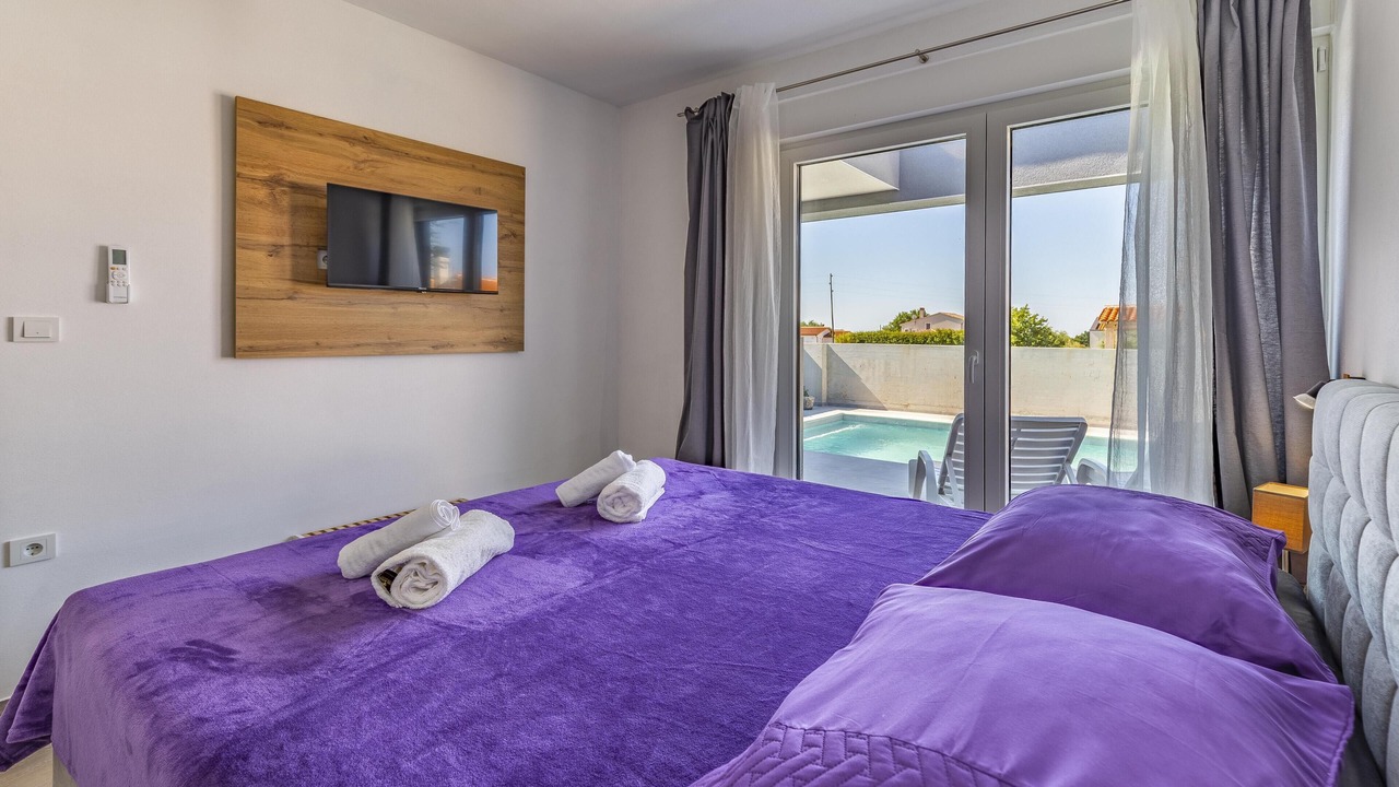 Photo of Bedroom in Loborika