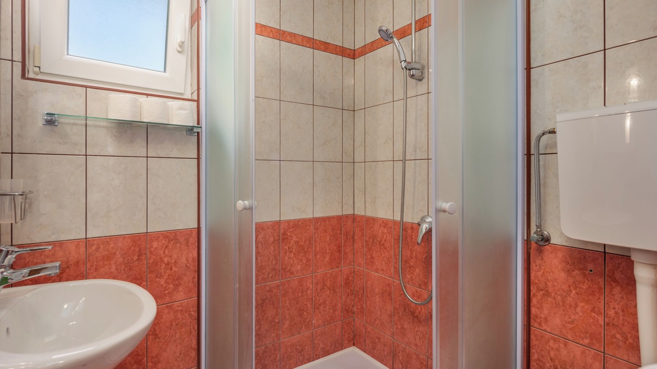 Photo of Bathroom in Kavran