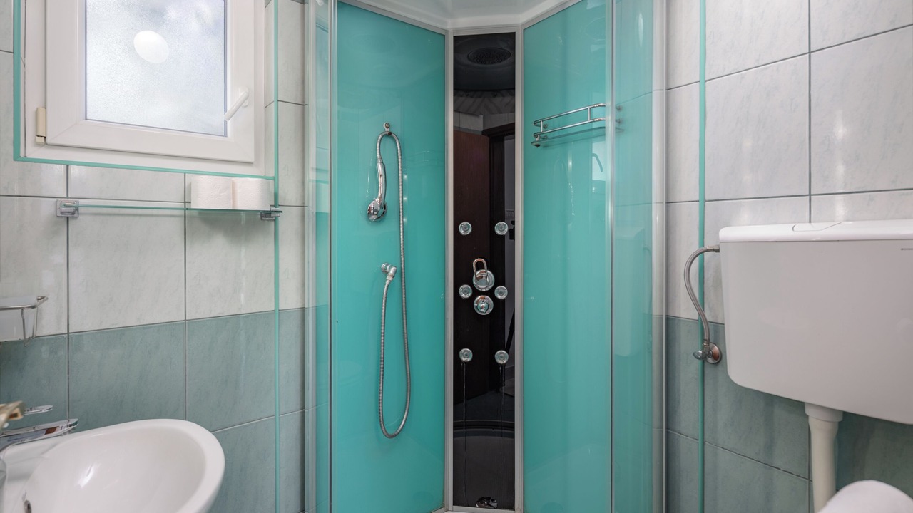 Photo of Bathroom in Kavran