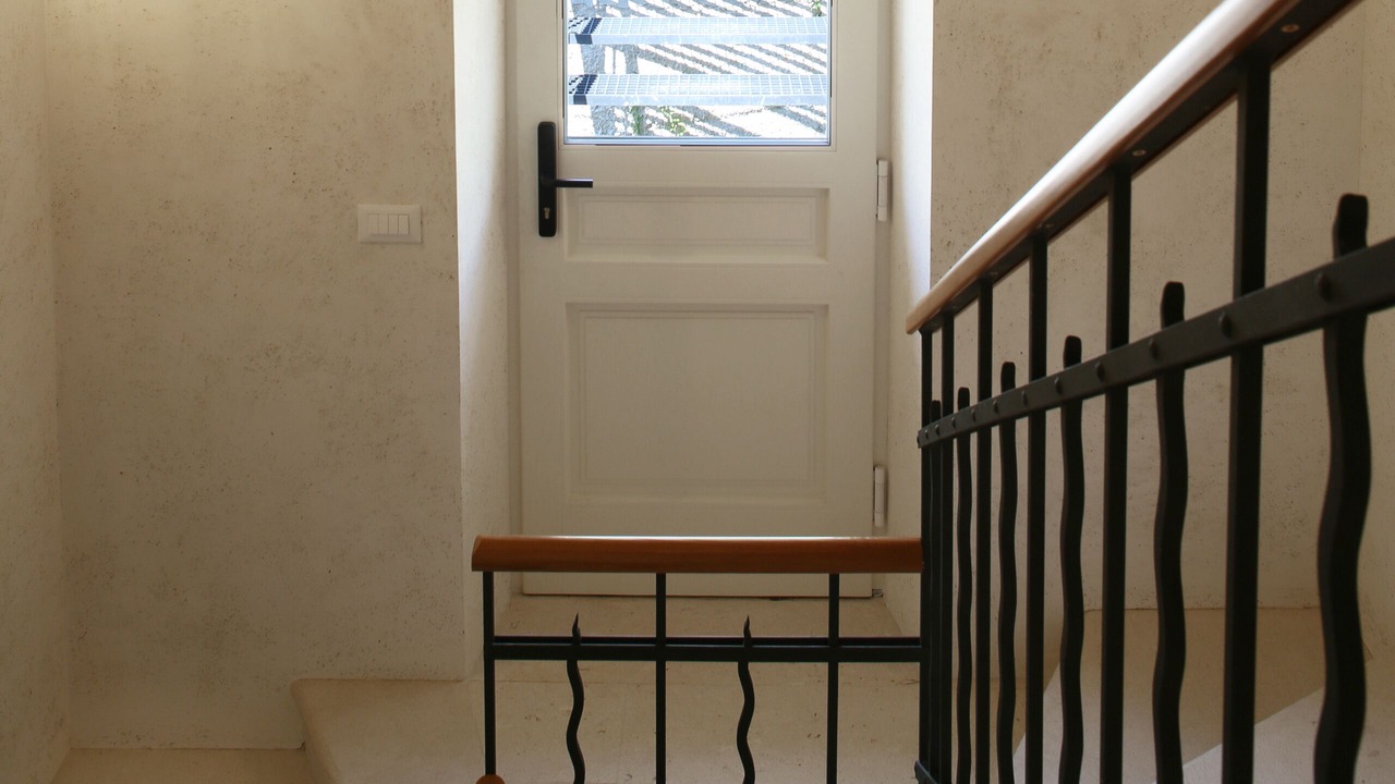 Photo of Others in Ploce