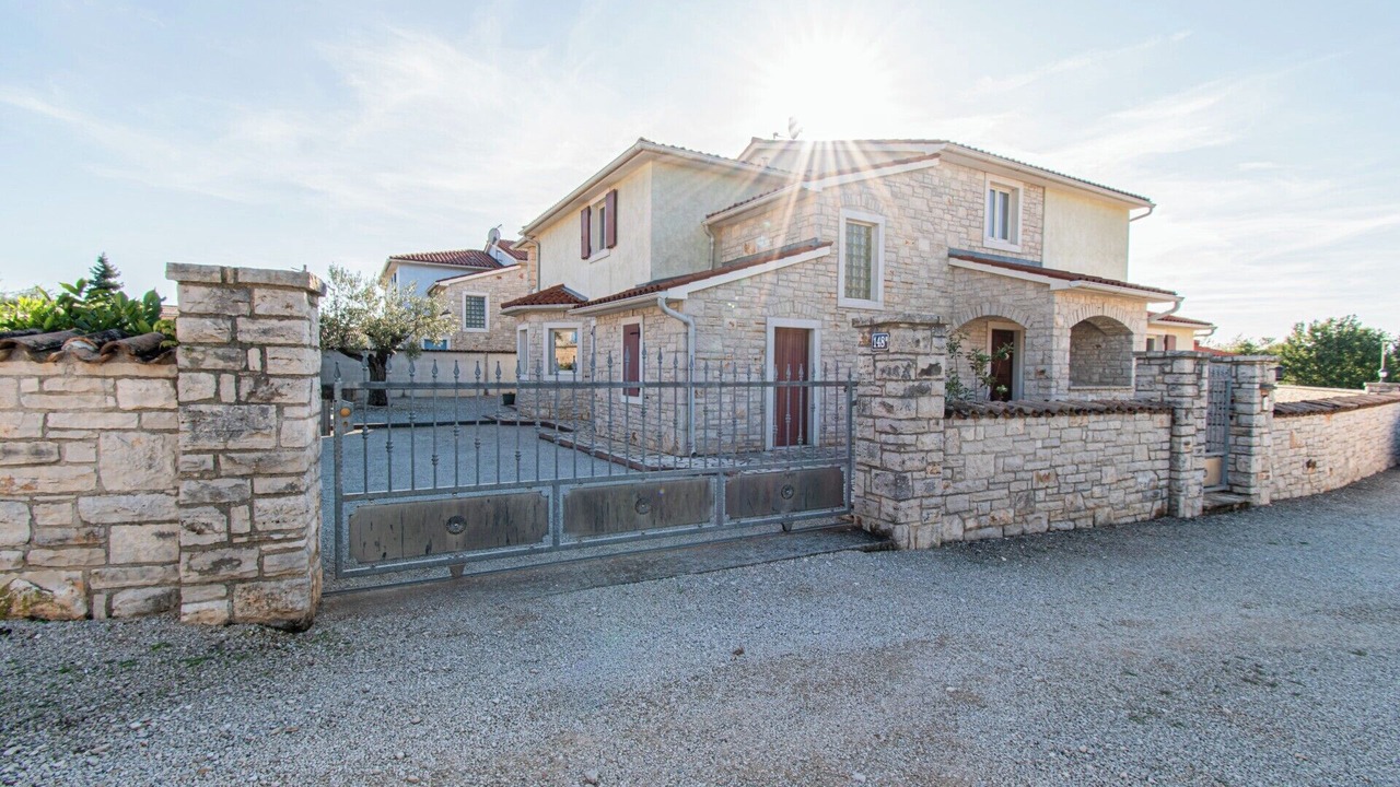 Photo of Outdoor in Gajana