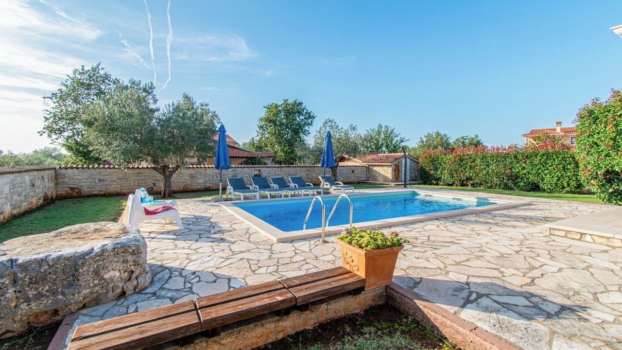 Photo of Outdoor in Gajana