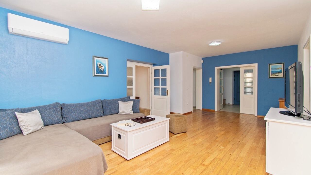Photo of Livingroom in Gajana