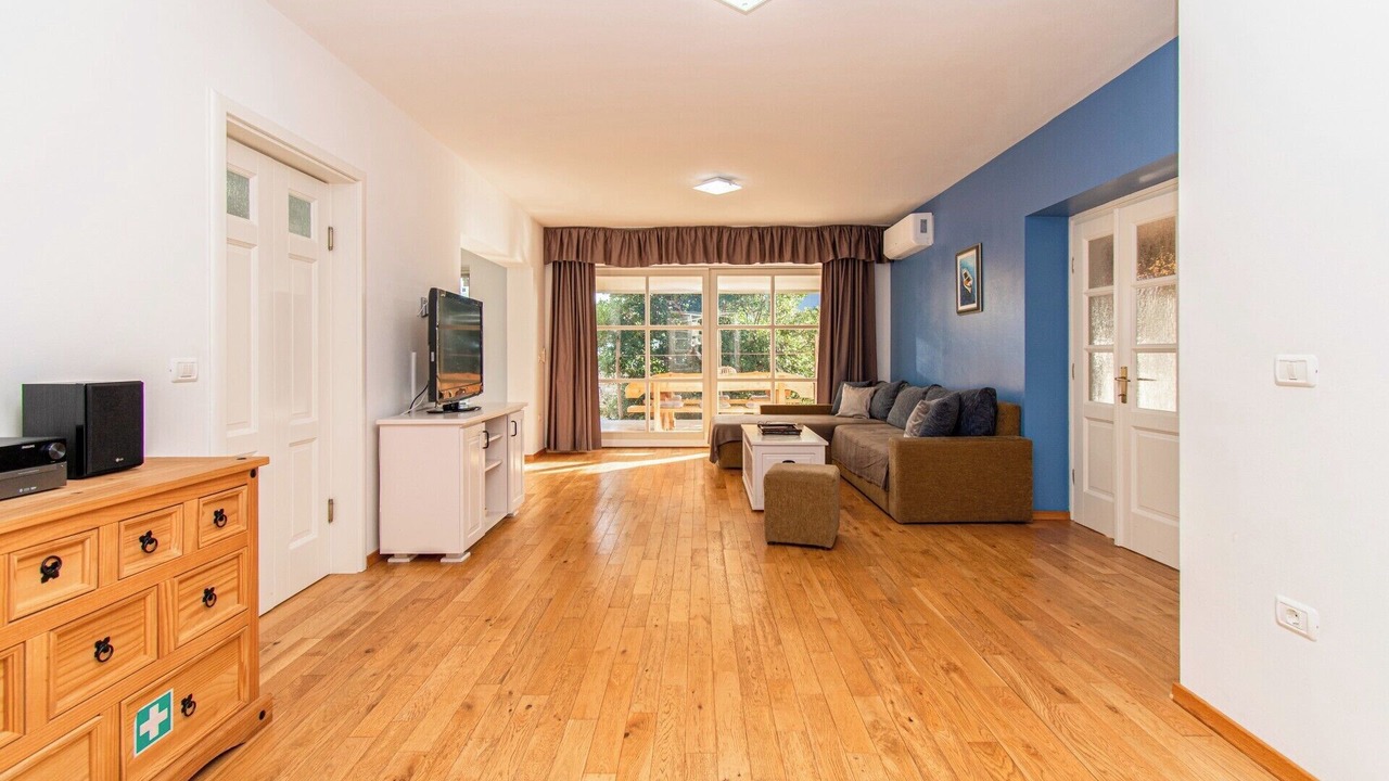 Photo of Livingroom in Gajana