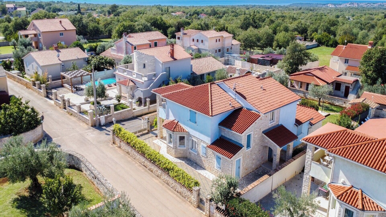 Photo of Outdoor in Gajana