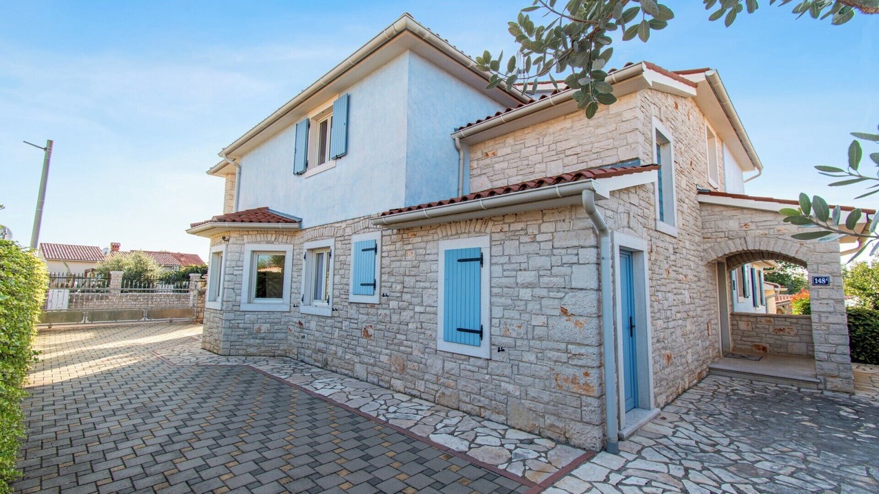 Photo of Outdoor in Gajana