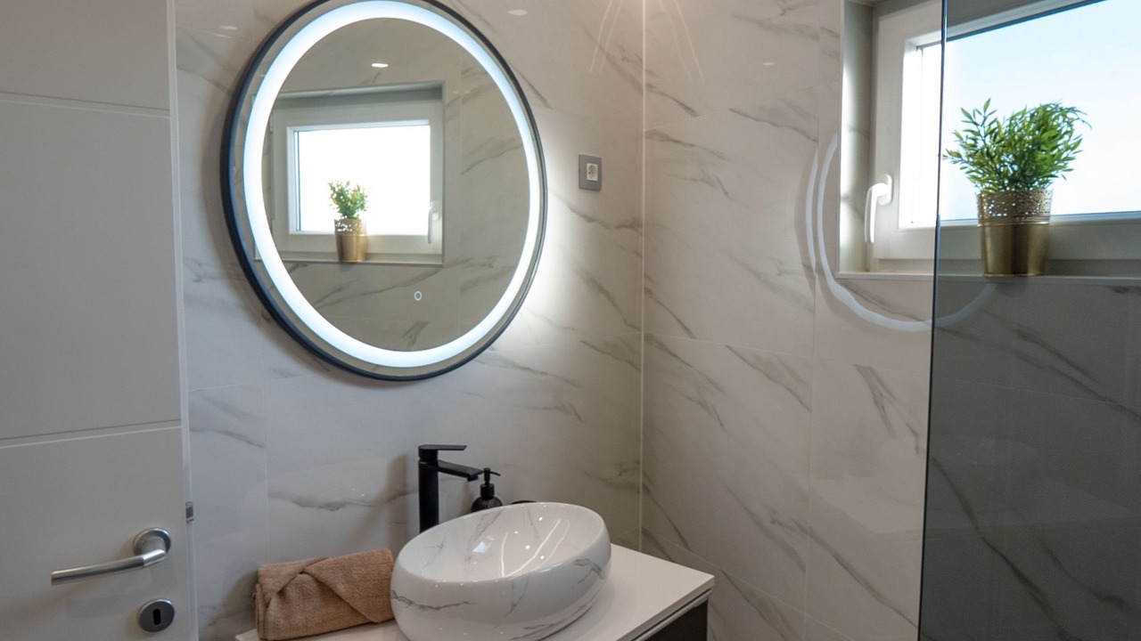 Photo of Bathroom in Marina