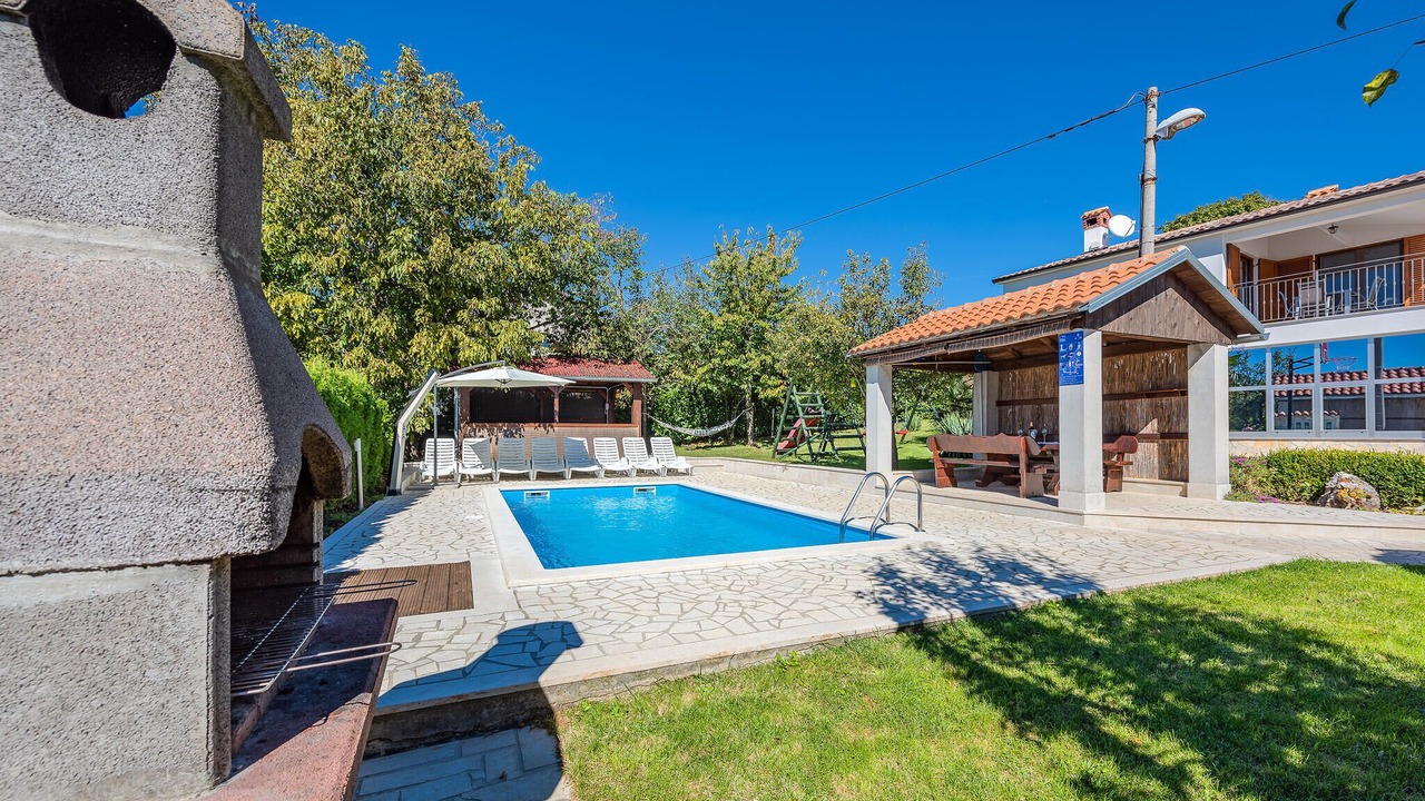 Photo of Outdoor in Lindar