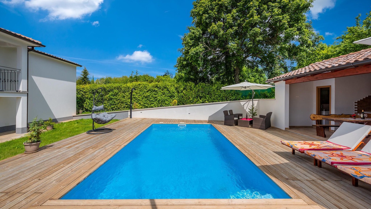 Photo of Outdoor in Lindar