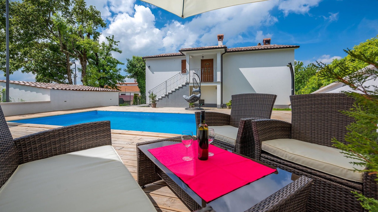 Photo of Outdoor in Lindar