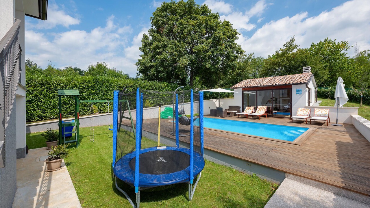 Photo of Outdoor in Lindar
