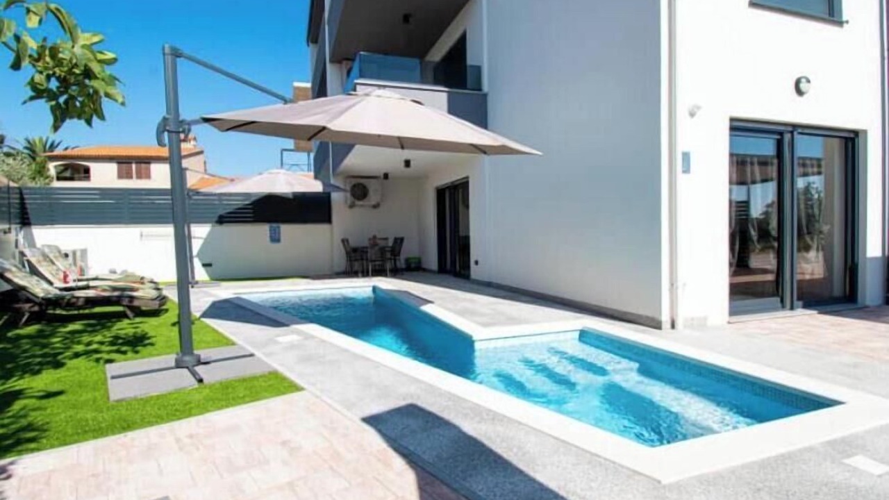 Photo of Outdoor in Loborika