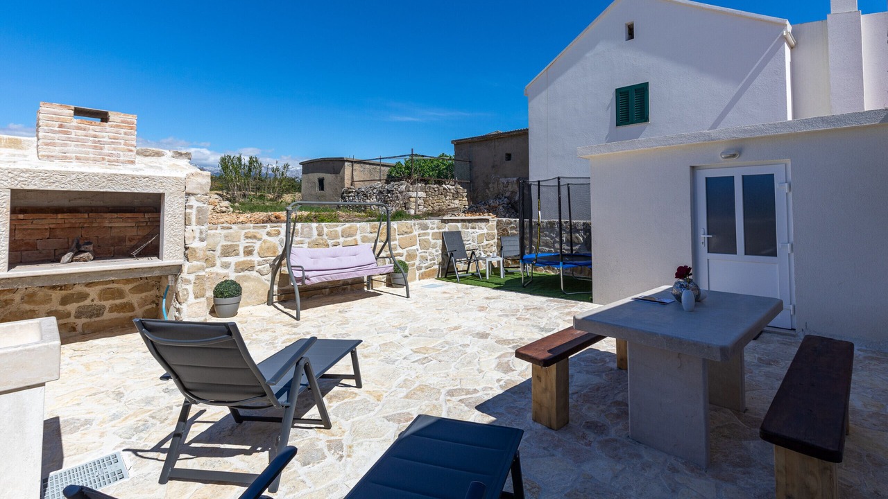 Photo of Outdoor in Rtina