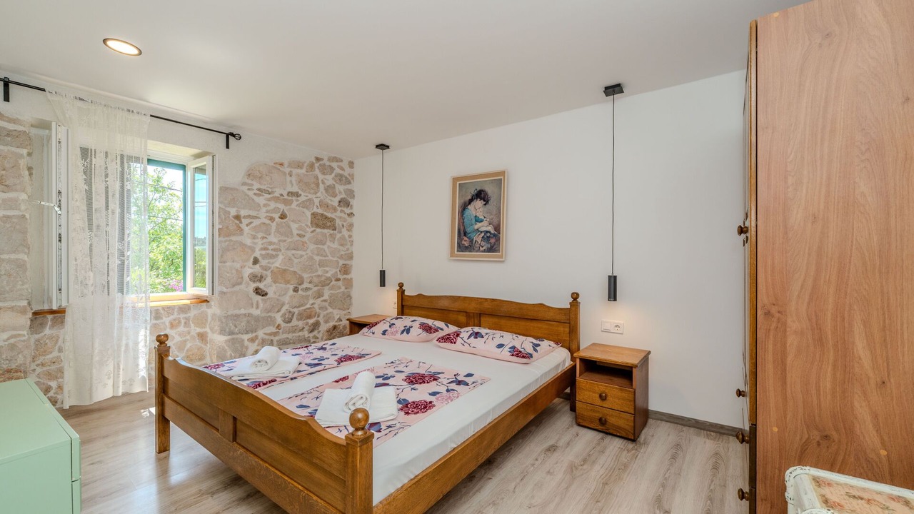Photo of Bedroom in Supetarska Draga
