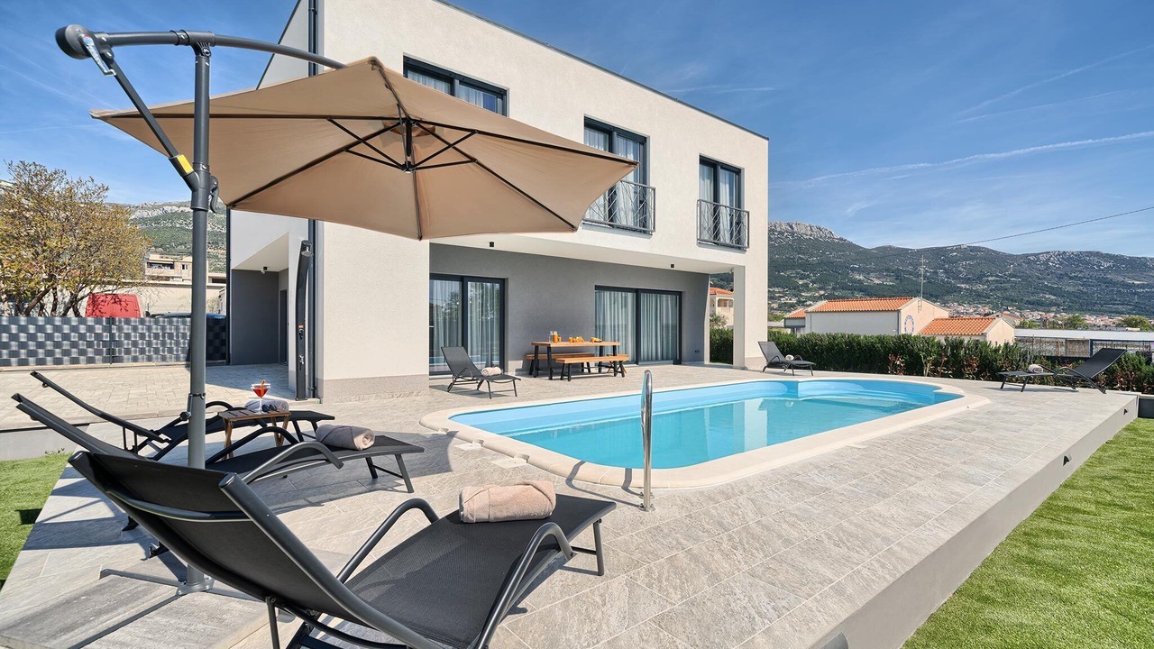 Photo of Outdoor in Rudine