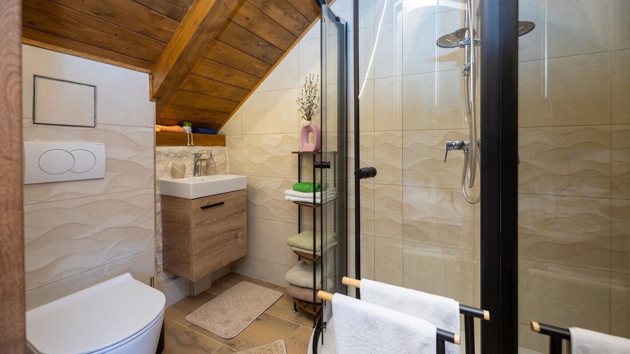 Photo of Bathroom in Gustirna