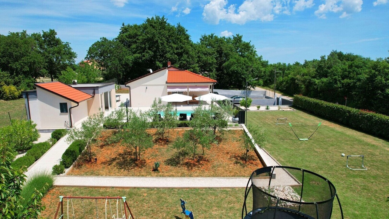 Photo of Outdoor in Divsici