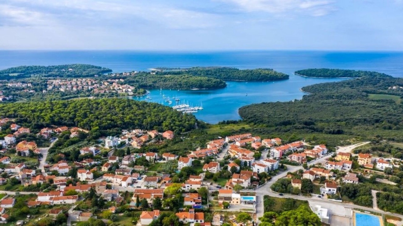 Photo of Outdoor in Vinkuran
