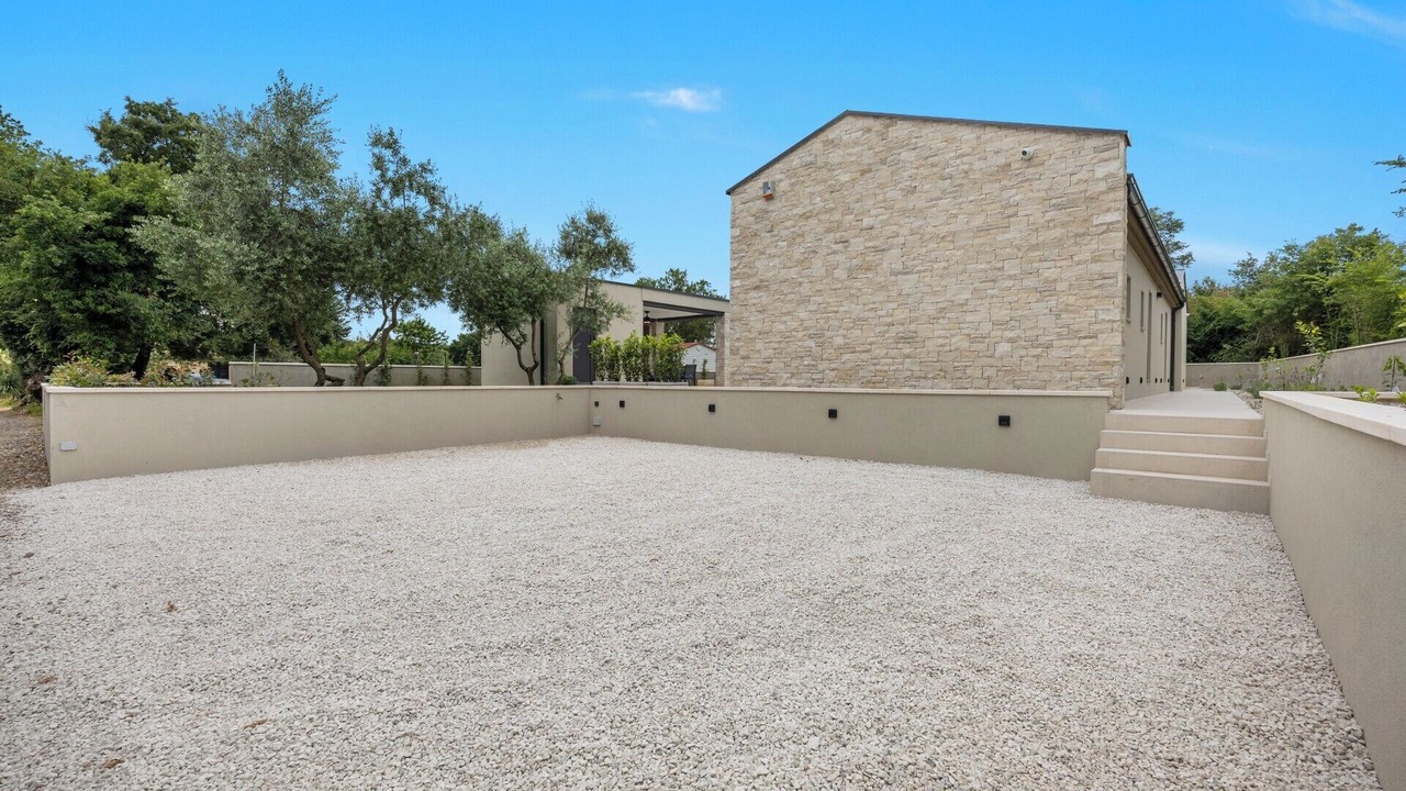 Photo of Outdoor in Loborika