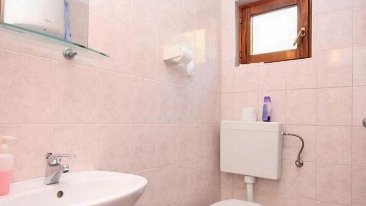 Photo of Bathroom in Brsecine