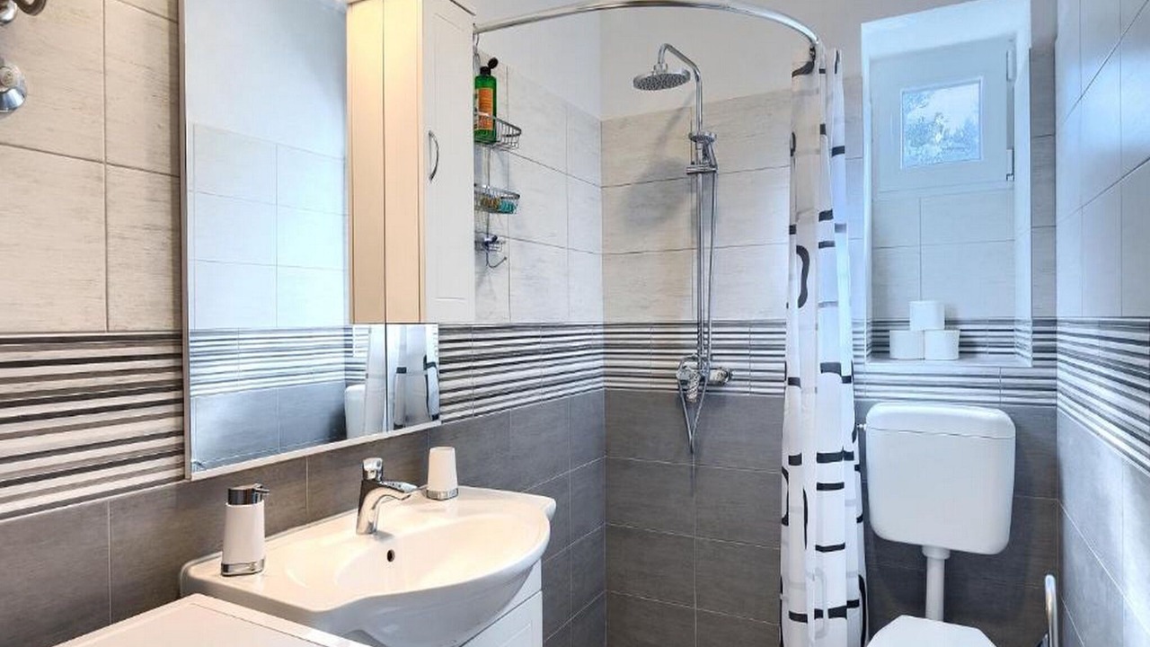 Photo of Bathroom in Loborika
