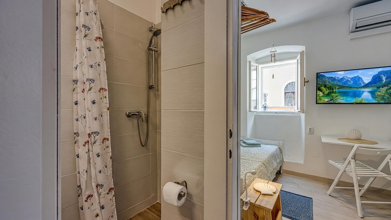 Photo of Bedroom in Cove Murtar