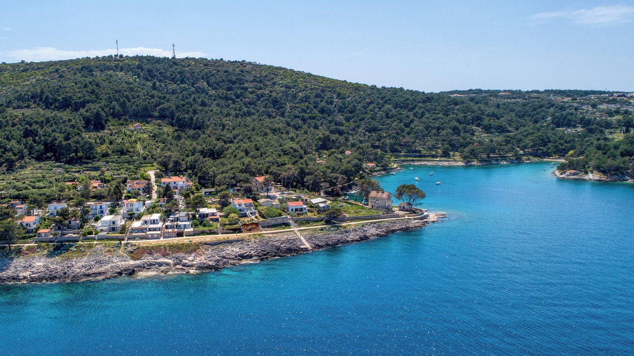 Photo of Outdoor in Cove Murtar