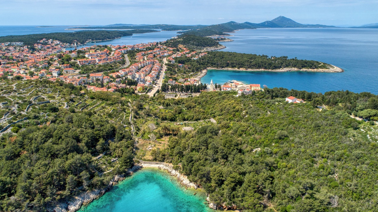Photo of Outdoor in Cove Murtar