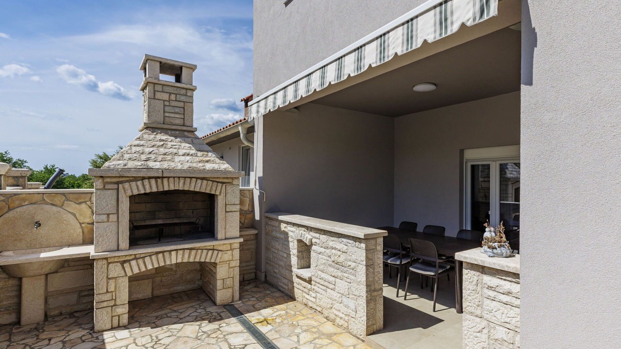 Photo of Outdoor in Gajana