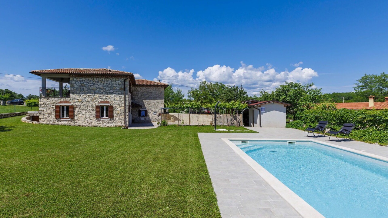 Photo of Outdoor in Nedescina