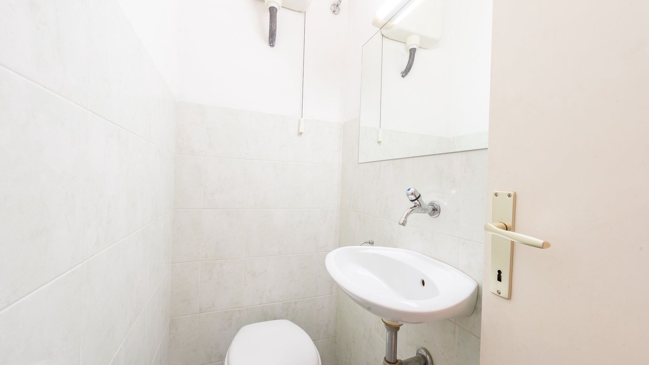 Photo of Bathroom in Pile