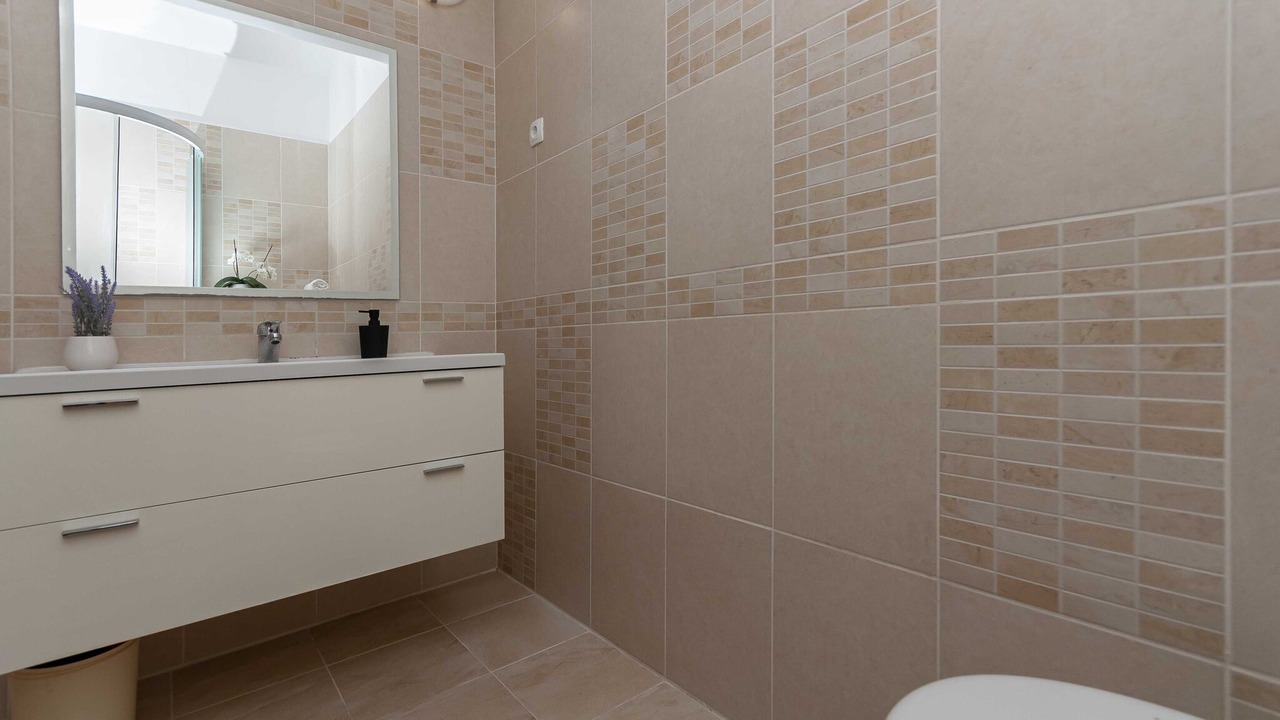 Photo of Bathroom in Slime