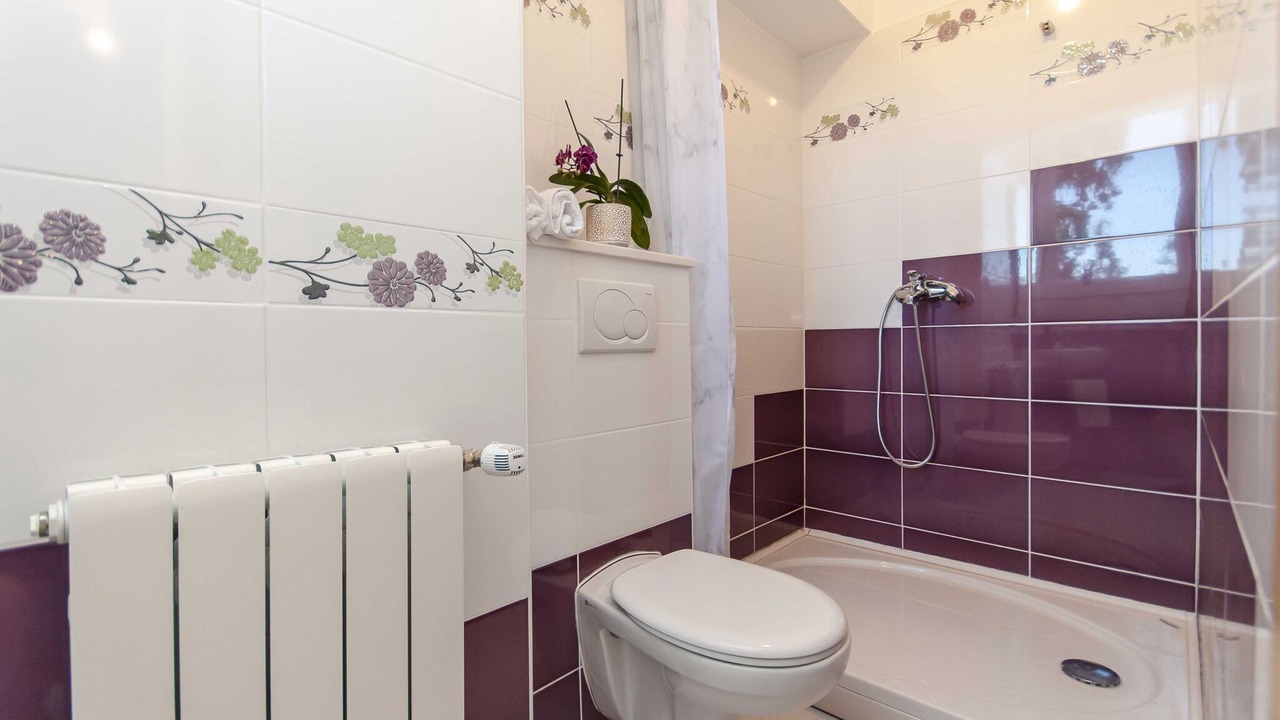 Photo of Bathroom in Slime