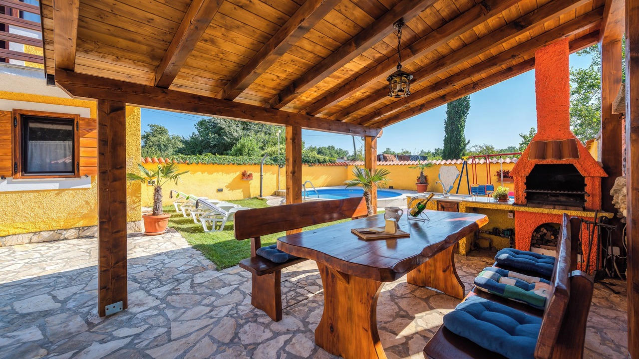 Photo of Outdoor in Mali Vareski