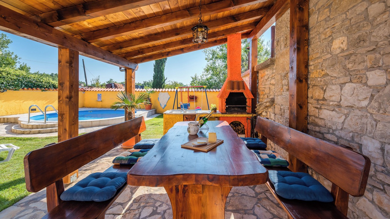 Photo of Outdoor in Mali Vareski