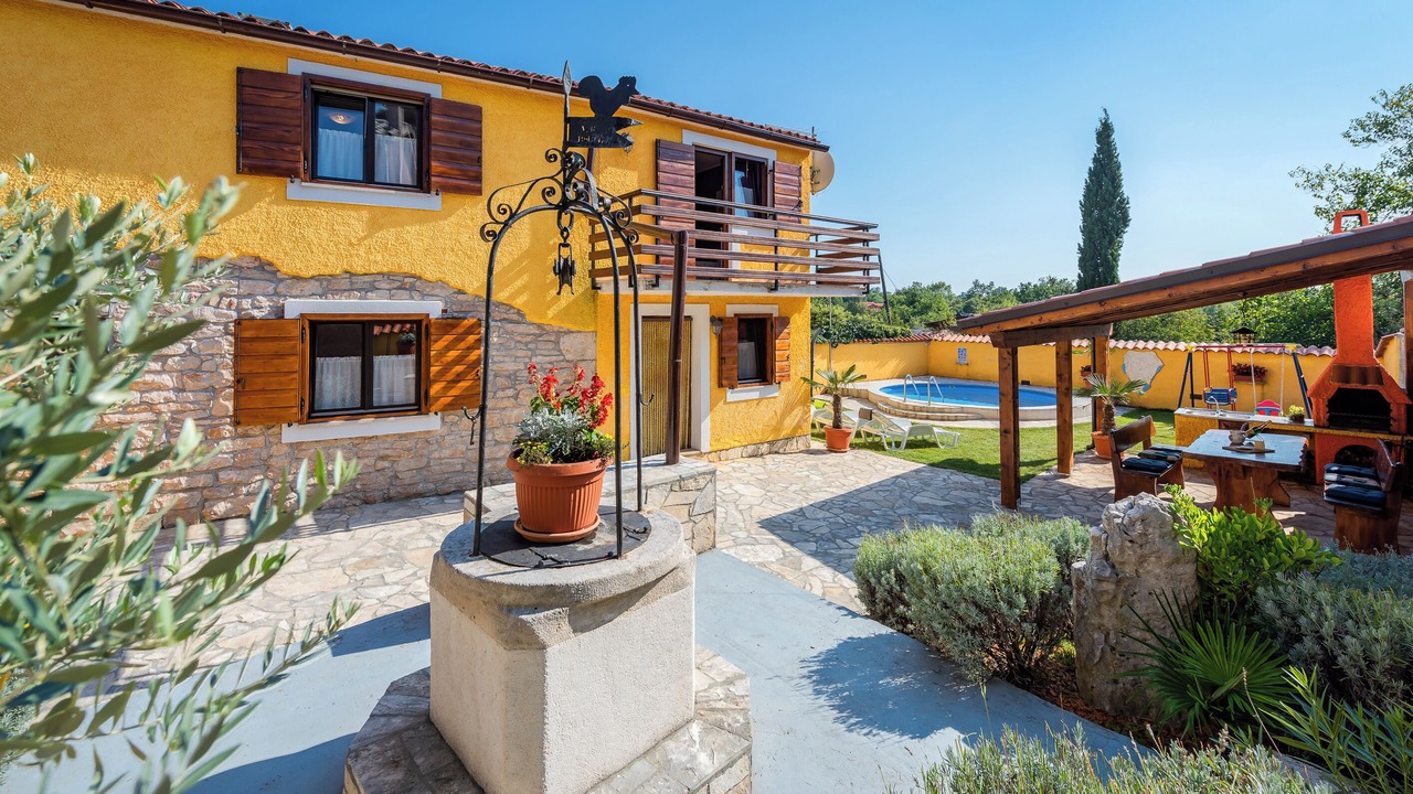 Photo of Outdoor in Mali Vareski