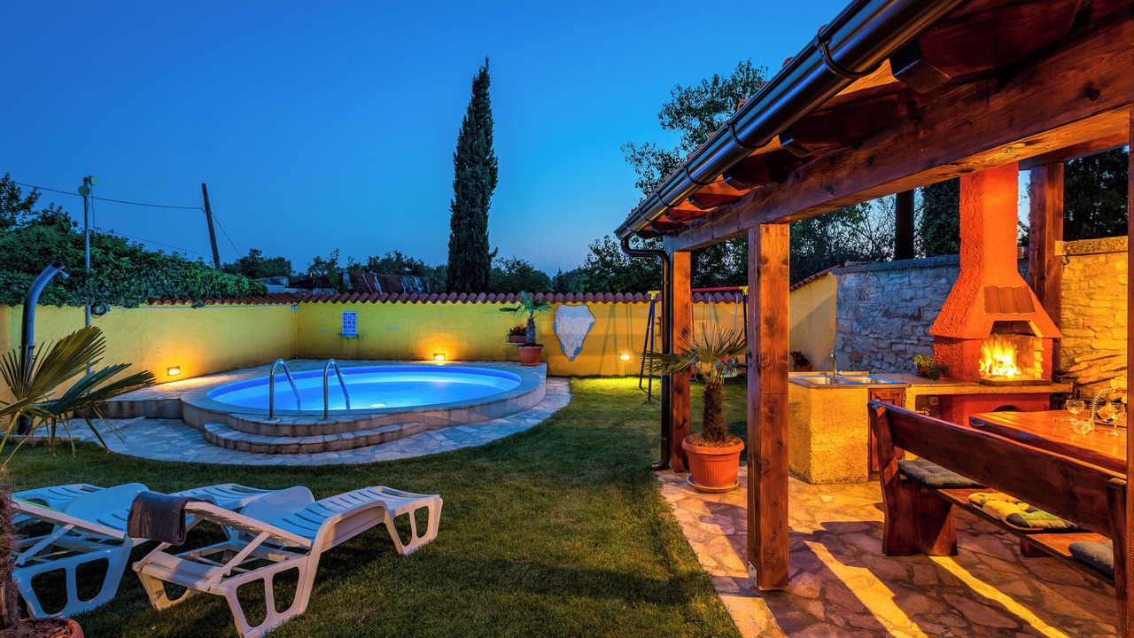 Photo of Outdoor in Mali Vareski