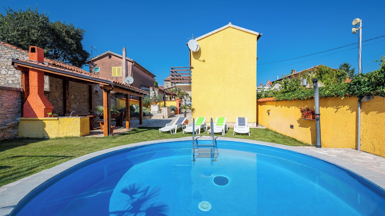 Photo of Outdoor in Mali Vareski