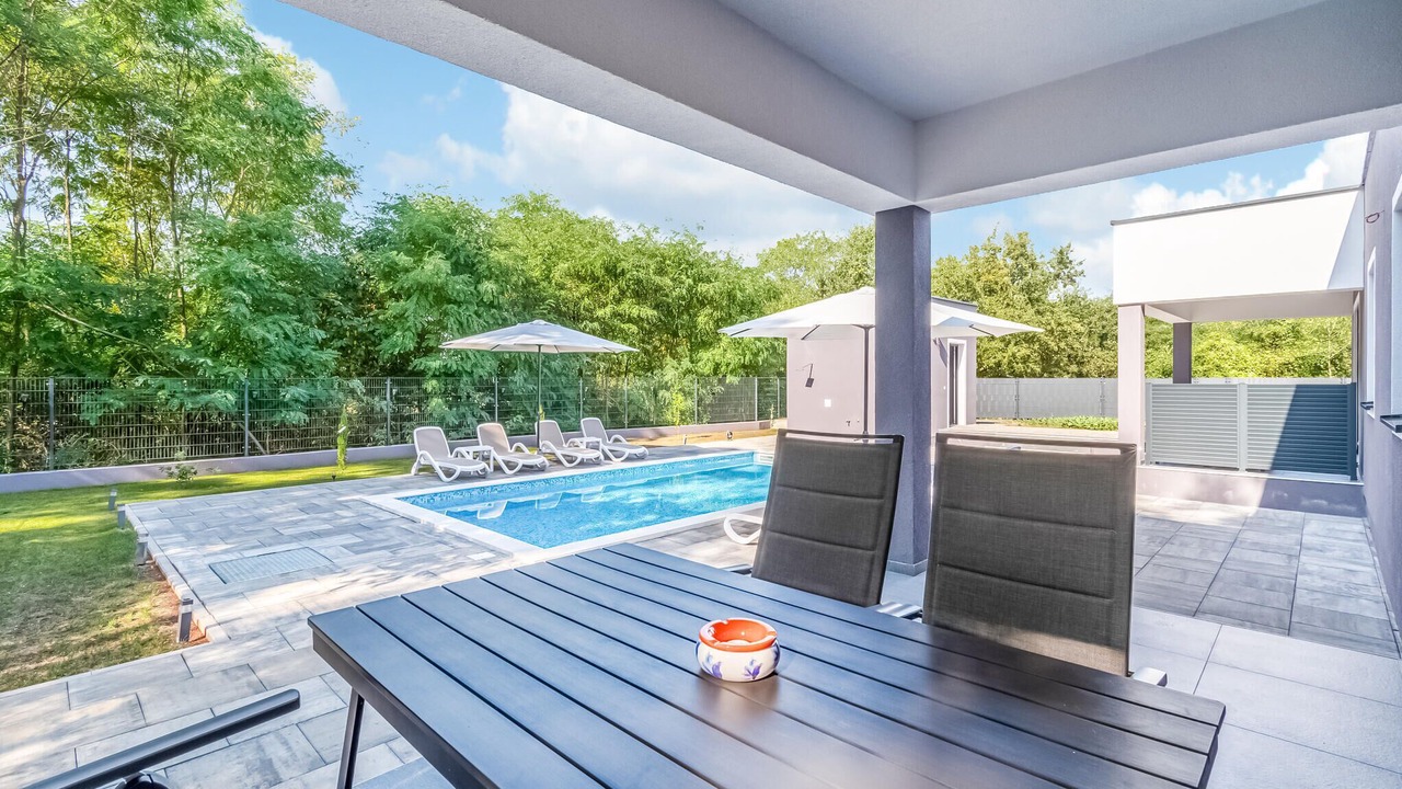 Photo of Outdoor in Nedescina