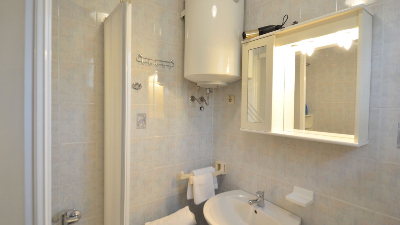 Photo of Bathroom in Peruski
