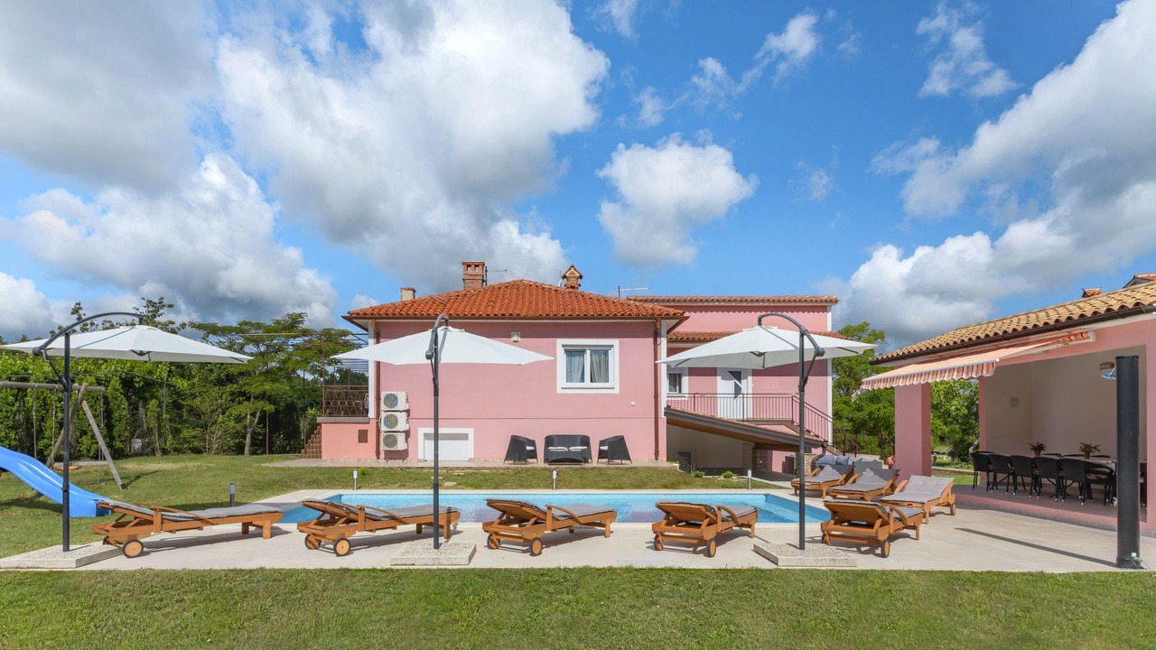 Photo of Outdoor in Strmac