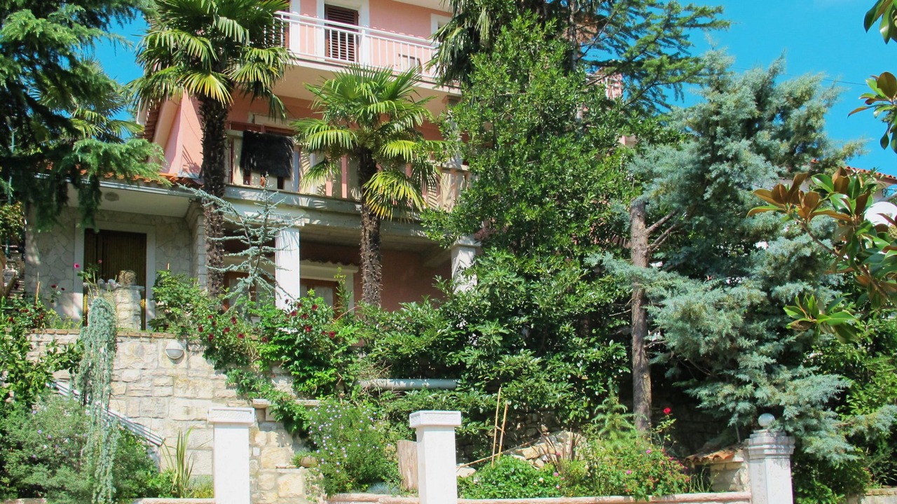 Photo of Outdoor in Rasa