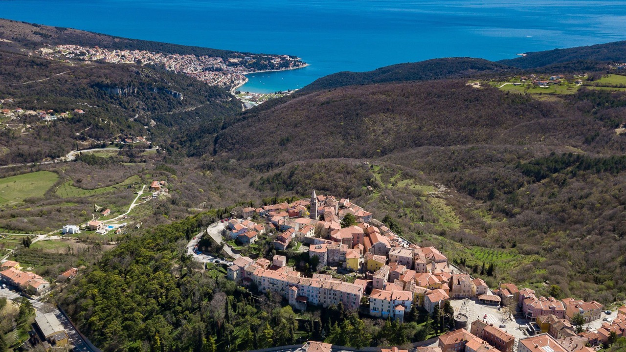 Photo of Others in Labin