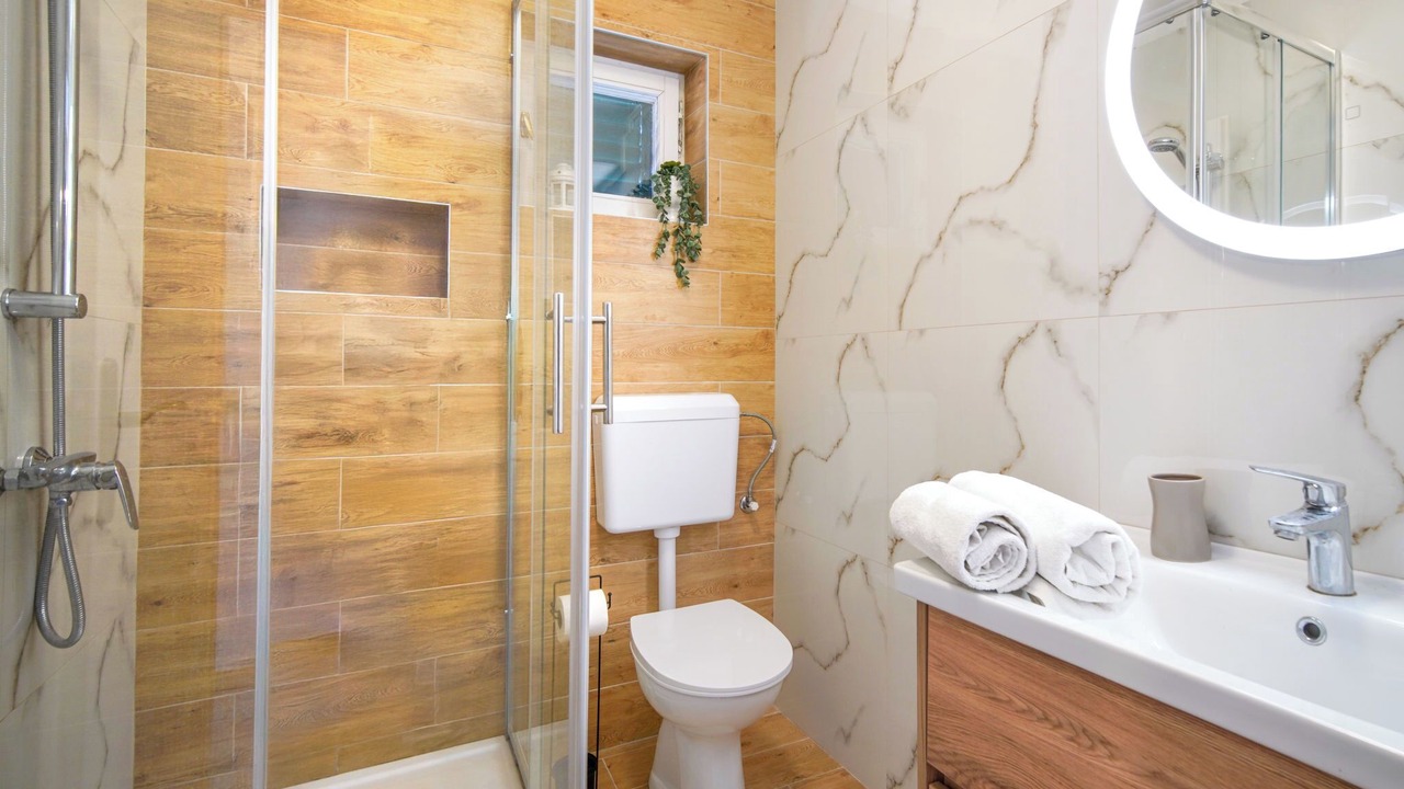 Photo of Bathroom in Vratarusa