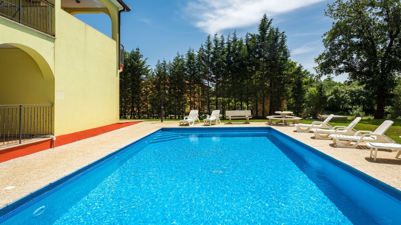 Photo of Outdoor in Strmac
