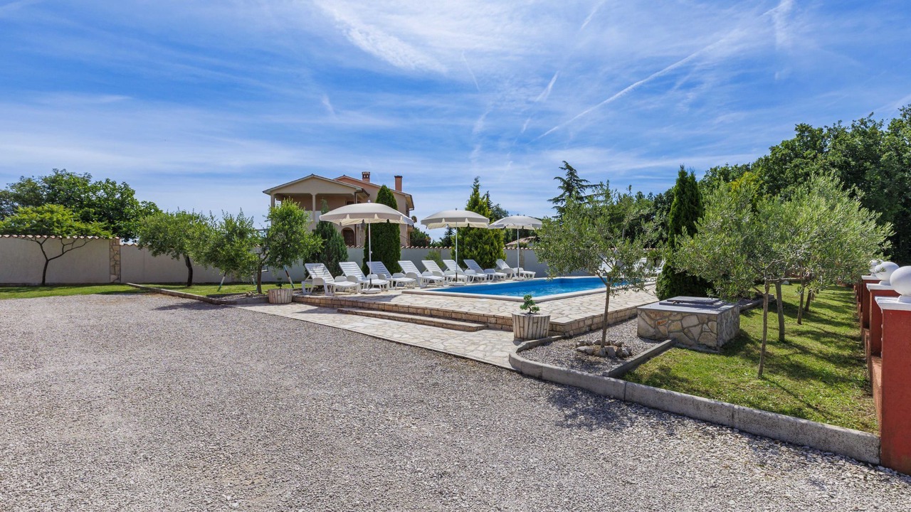 Photo of Outdoor in Rogocana