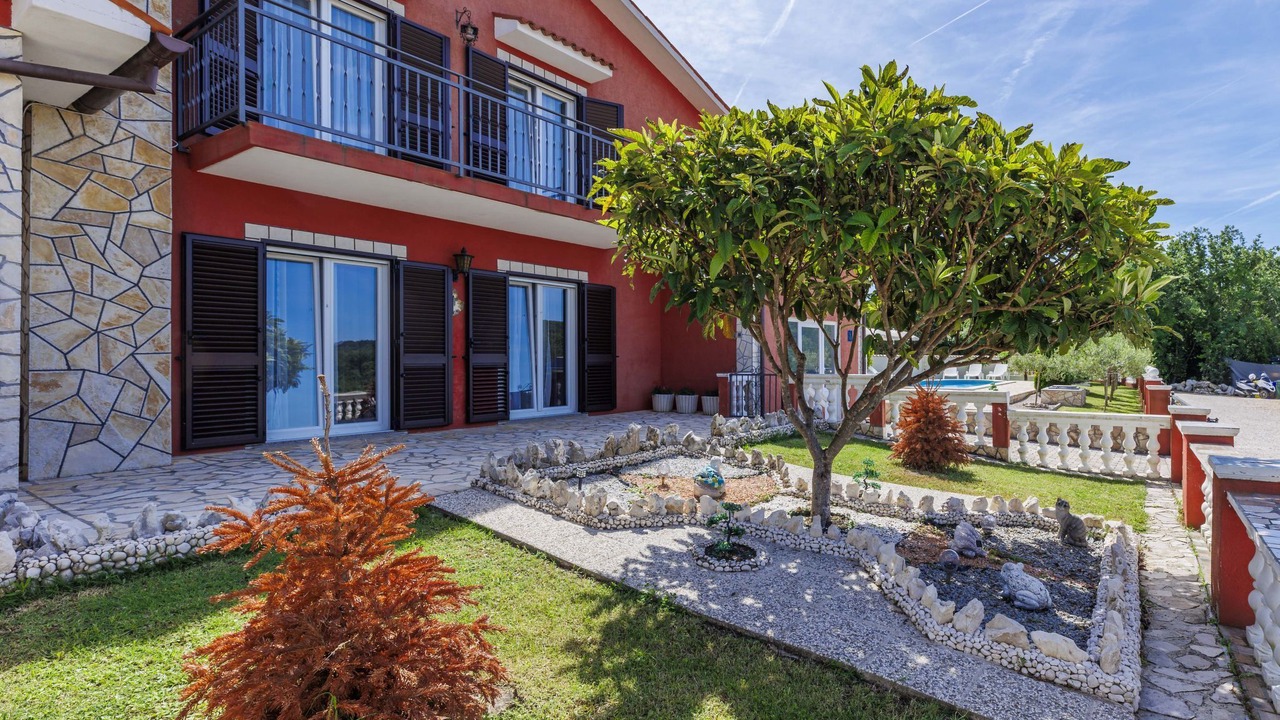 Photo of Outdoor in Rogocana