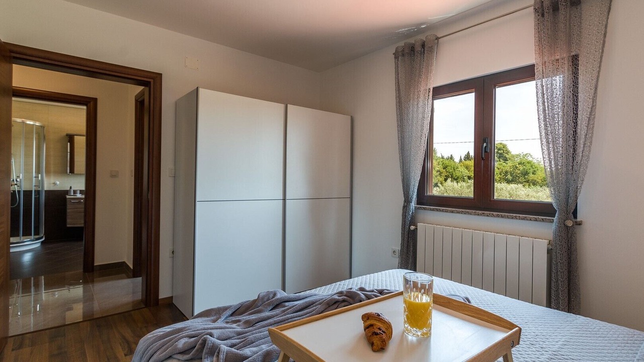 Photo of Bedroom in Loborika