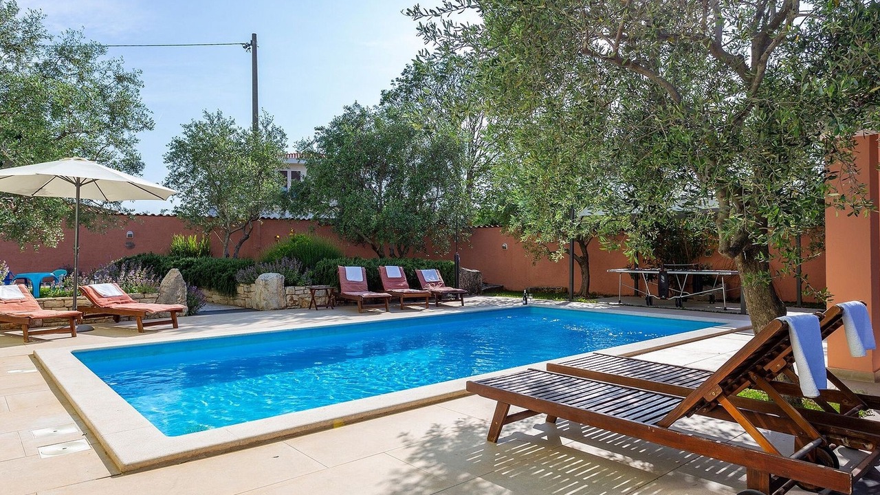 Photo of Outdoor in Mali Vareski